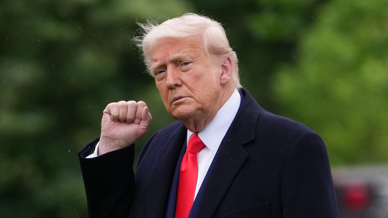 Nóng: Ông Trump tuyên bố tăng gấp đôi thuế thép lên 50%, gia tăng áp lực với ngành sản xuất toàn cầu