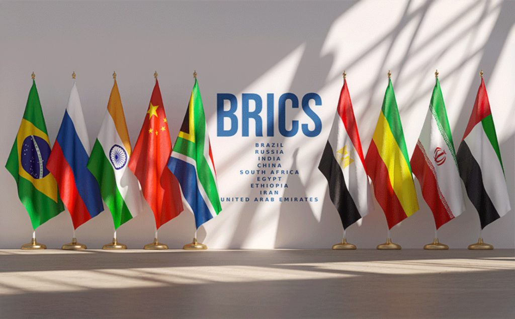 Chủ tịch luân phiên BRICS gác lại kế hoạch đồng tiền chung, quan chức NHTW khẳng định: Không một tài sản nào đủ soán ngôi đồng USD 10 năm tới