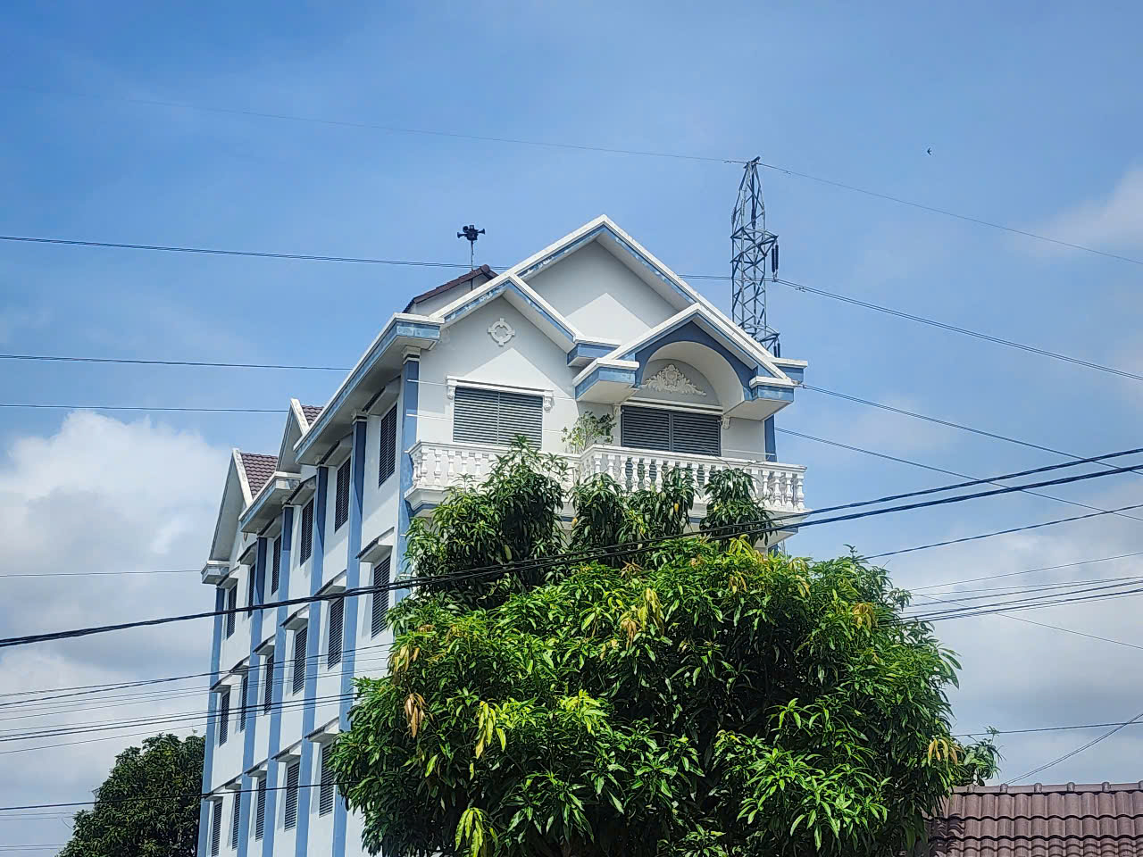 Diễn biến bất ngờ vụ tòa nhà 4 tầng trên đất trồng lúa ở Rạch Giá